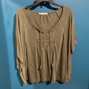 Maurices blouse size medium